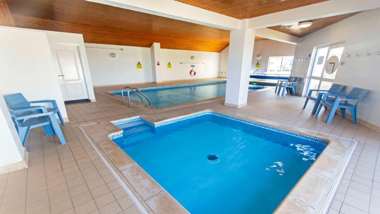 Clifton Court Apt 16 With Indoor Heated Pool & Sea Views Croyde Ngoại thất bức ảnh